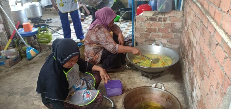  Ibu ibu Kampung  Sungai Jawi Tak Mau Ketinggalan Ikut 