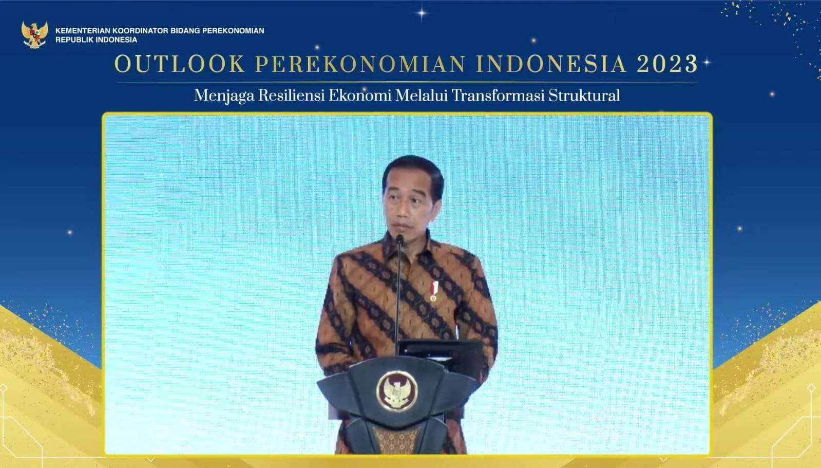 Presiden Joko Widodo saat memberikan sambutan dalam acara Outlook Perekonomian Indonesia Tahun 2023, di Hotel Ritz Carlton, Jakarta, Rabu (21/12/2022)