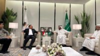 Menteri Agama (Menag) Yaqut Cholil Qoumas bertemu dengan Menteri Haji dan Umrah (Menhaj) Arab Saudi Taufiq F Al Rabiah